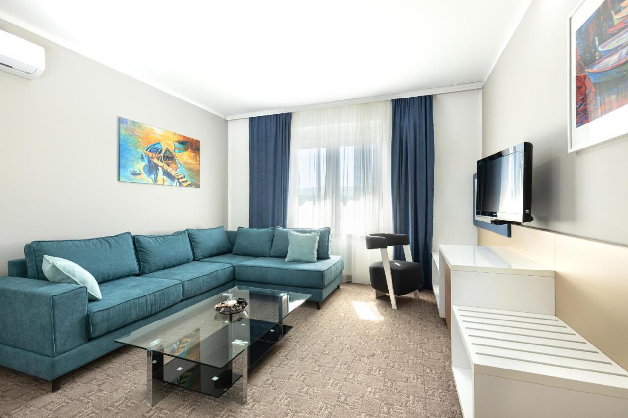 River Inn Stari Banovci Екстер'єр фото
