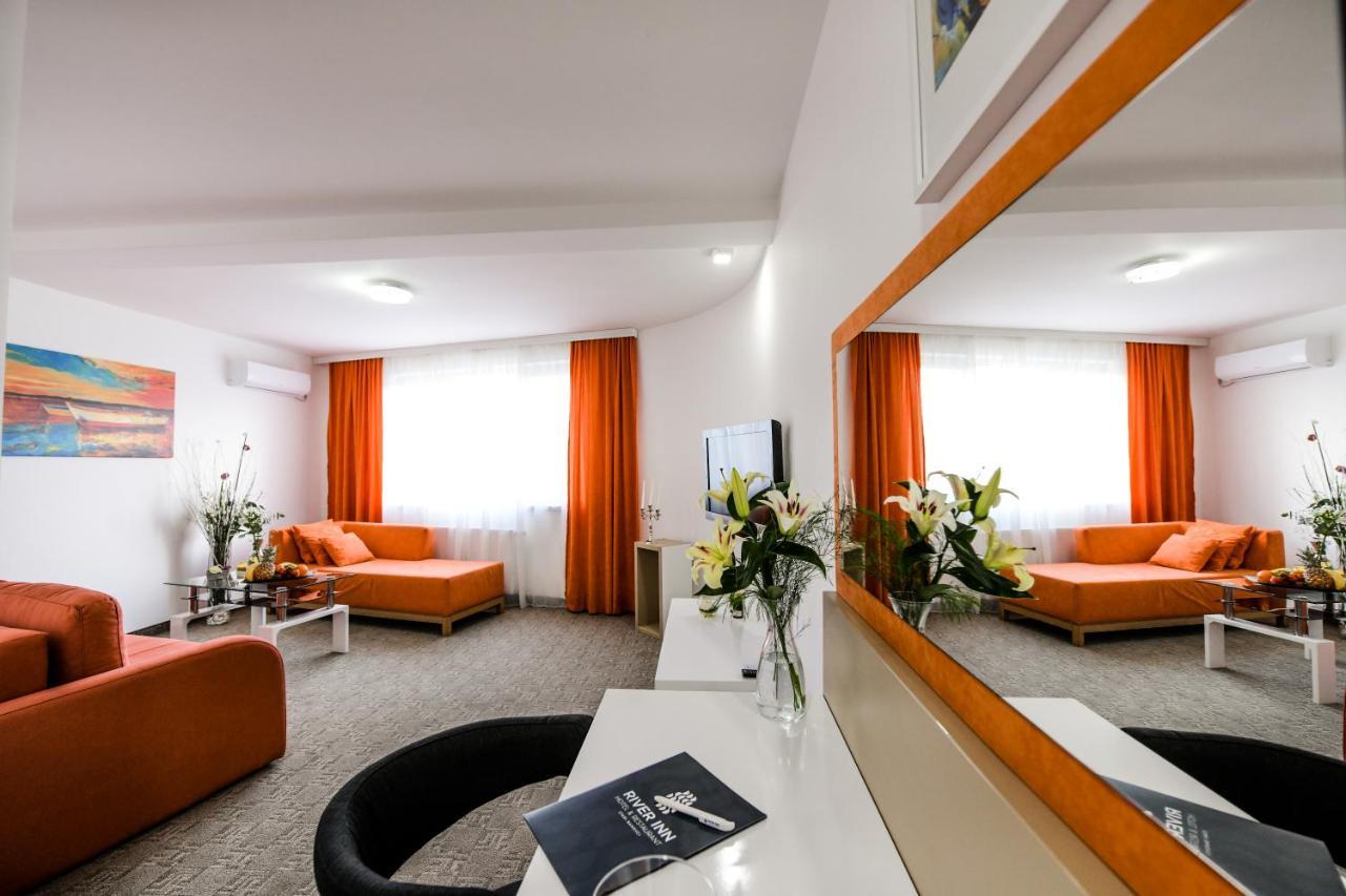 River Inn Stari Banovci Екстер'єр фото