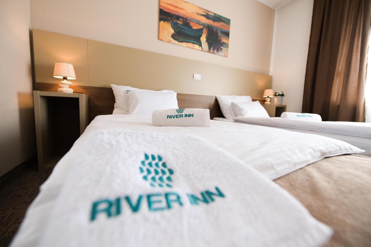 River Inn Stari Banovci Екстер'єр фото