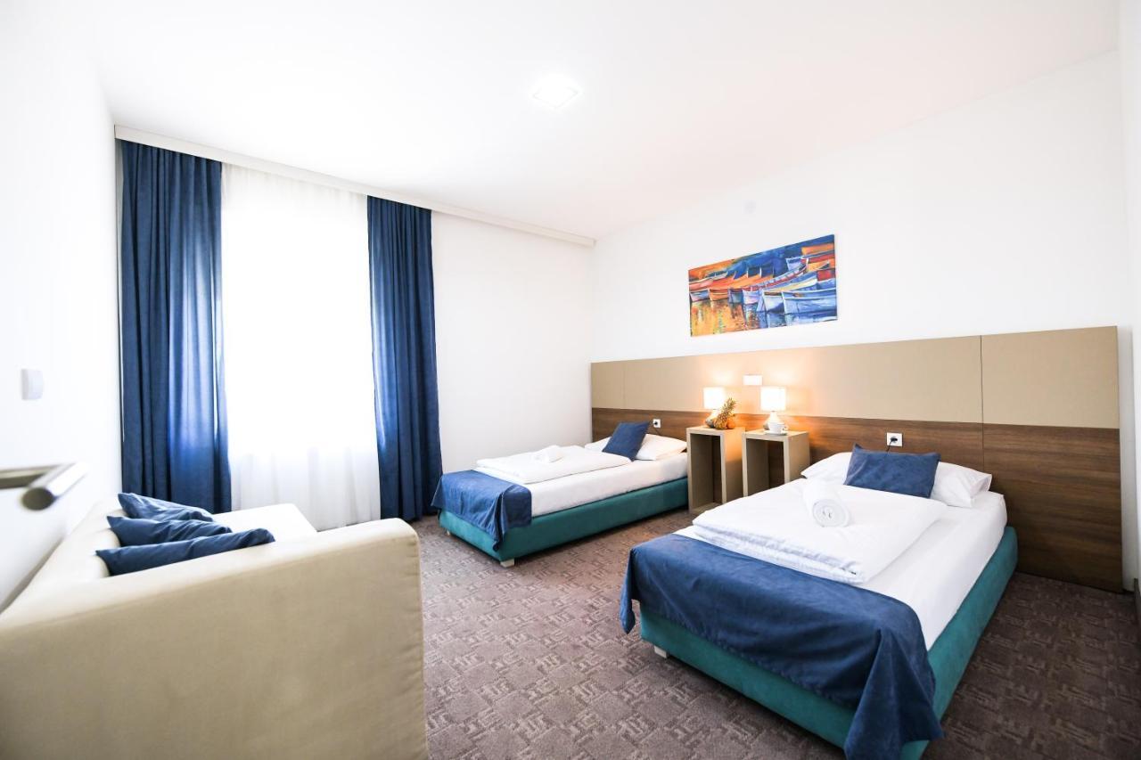 River Inn Stari Banovci Екстер'єр фото