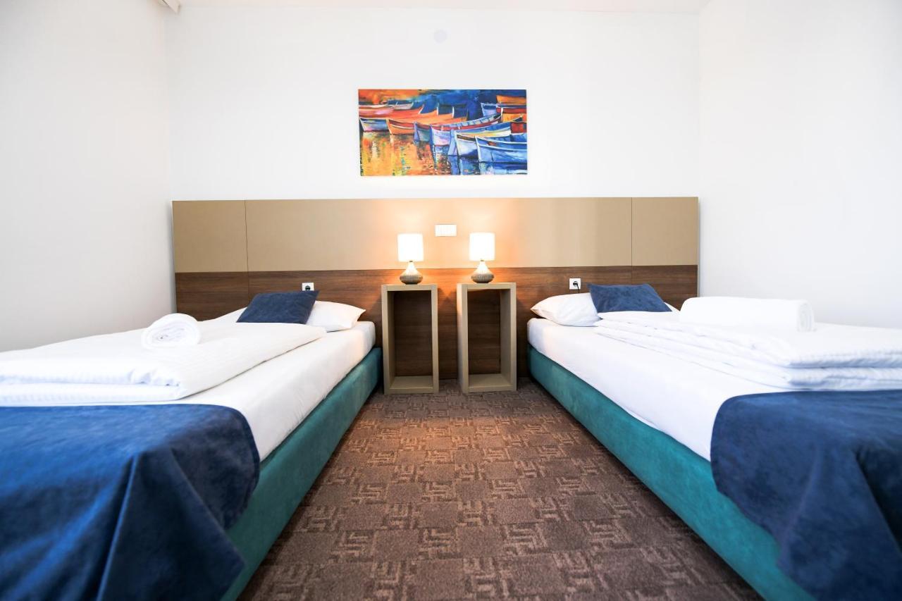 River Inn Stari Banovci Екстер'єр фото