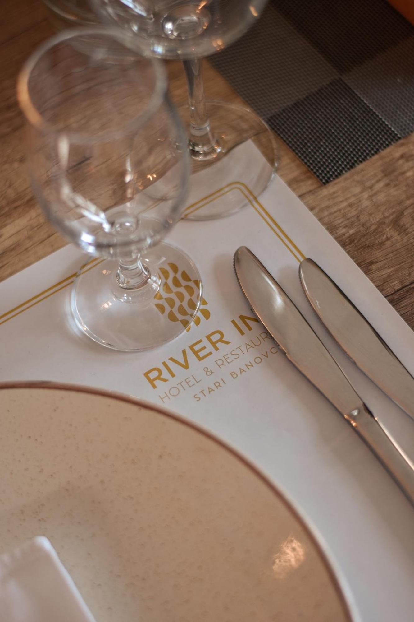 River Inn Stari Banovci Екстер'єр фото