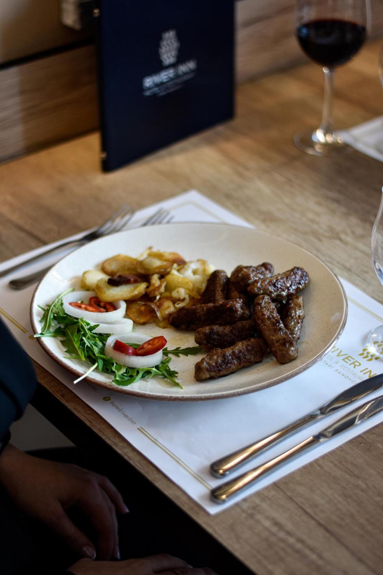 River Inn Stari Banovci Екстер'єр фото